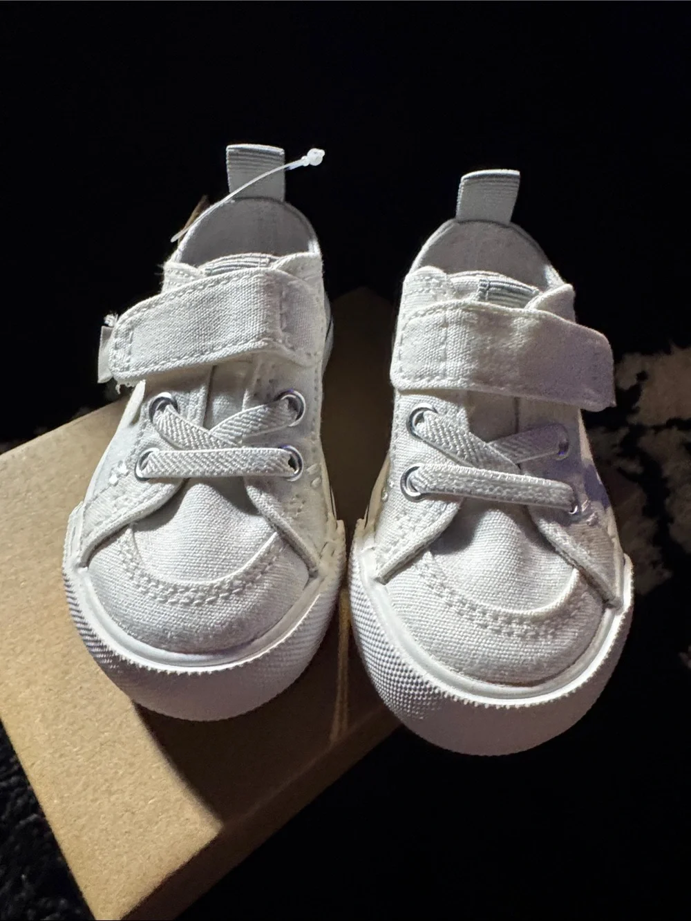 NWT size 4 Kids White Canvas Slip-On Sneakers
